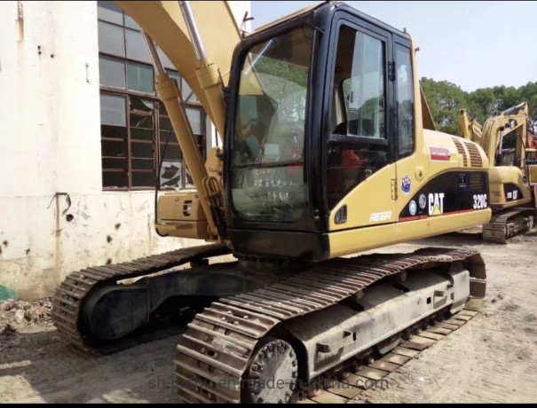 caterpillar-320-c-big-1